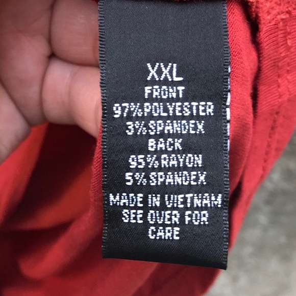 By & By Solid Bubble Crepe Top - Picture 2 of 8